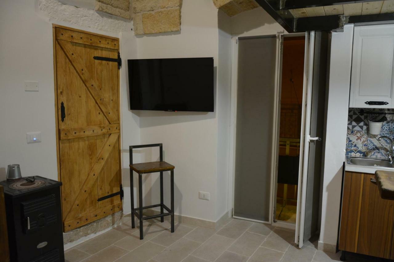 Dimora D'Errico - Monolocale Nel Centro Storico Apartment Carovigno Exterior foto