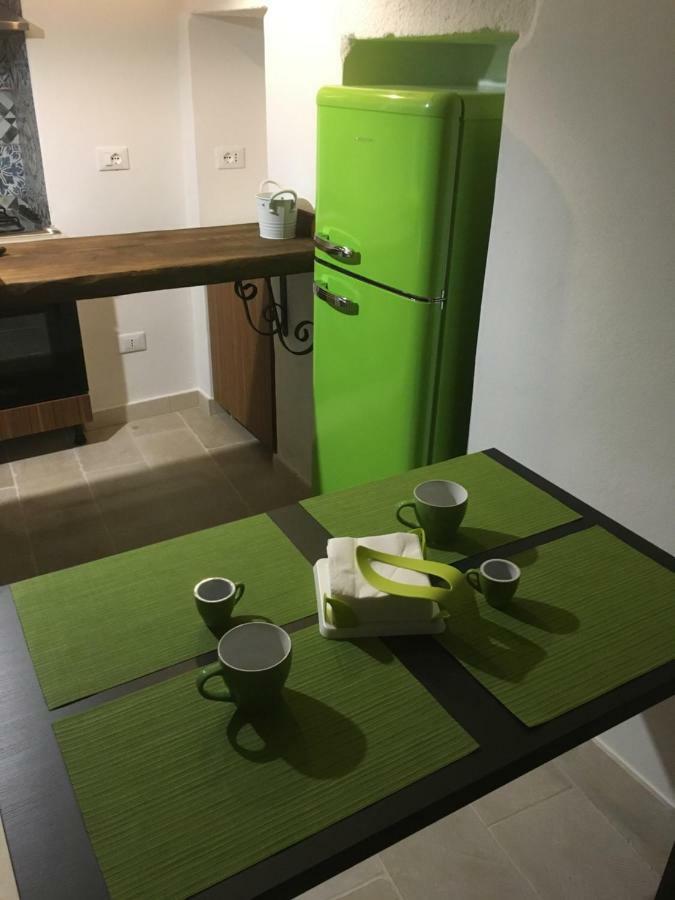 Dimora D'Errico - Monolocale Nel Centro Storico Apartment Carovigno Exterior foto